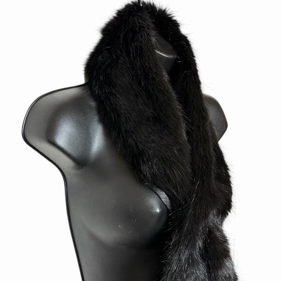 BANANA REPUBLIC BLACK FAUX FUR PELT PULL THROUGH SATIN LINED SCARF COLLAR WARMER - Picture 3 of 4